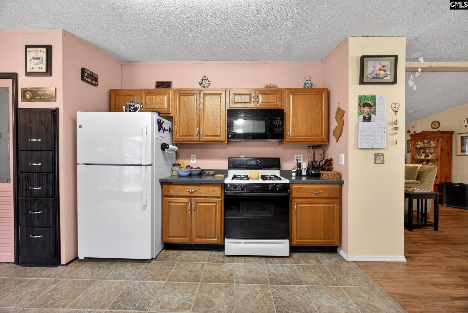 815 Hayden Road  Photo 4