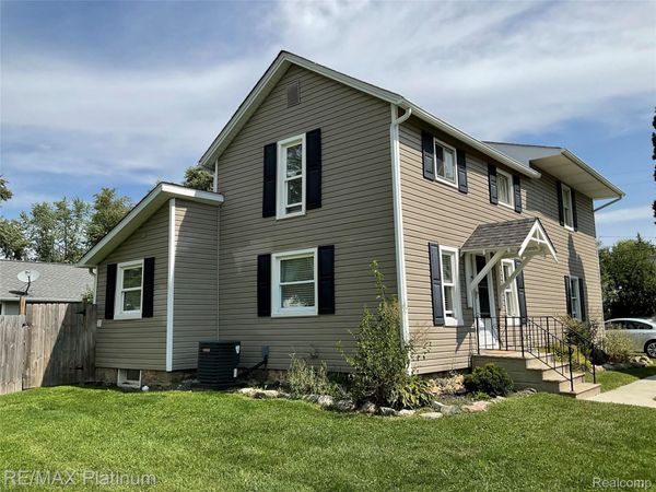 505 E FRANK Street, Fowlerville Village, Mi 48836