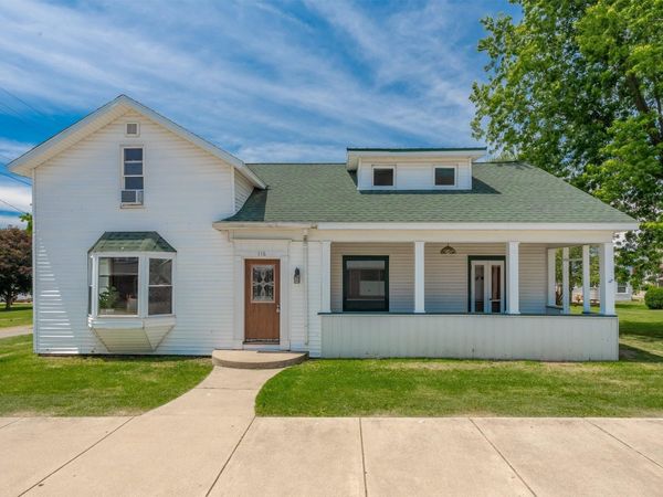 116 S Walnut Street, Etna Green, IN 46524