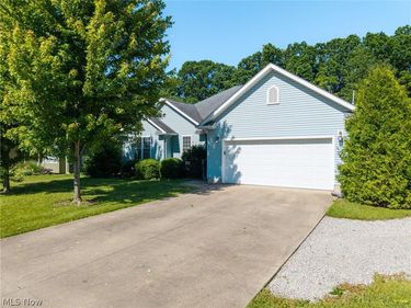 3029 Cinnamon Drive W, West Salem, OH 44287
