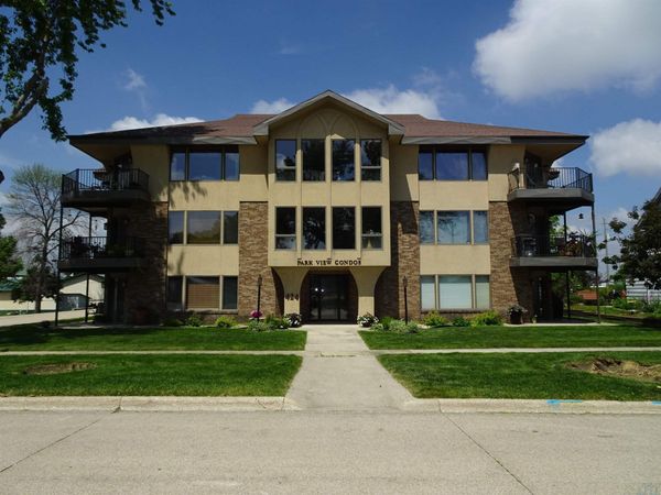 424 4th Avenue, Unit 5, Sheldon, IA 00000