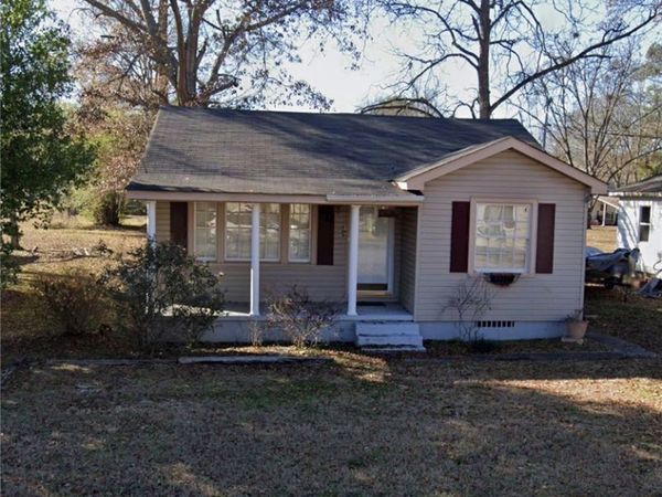 919 3rd Ave NE , Fayette, AL 35555