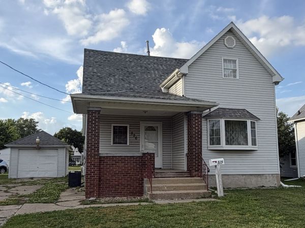 826 Prairie Avenue , Kewanee, IL 61443
