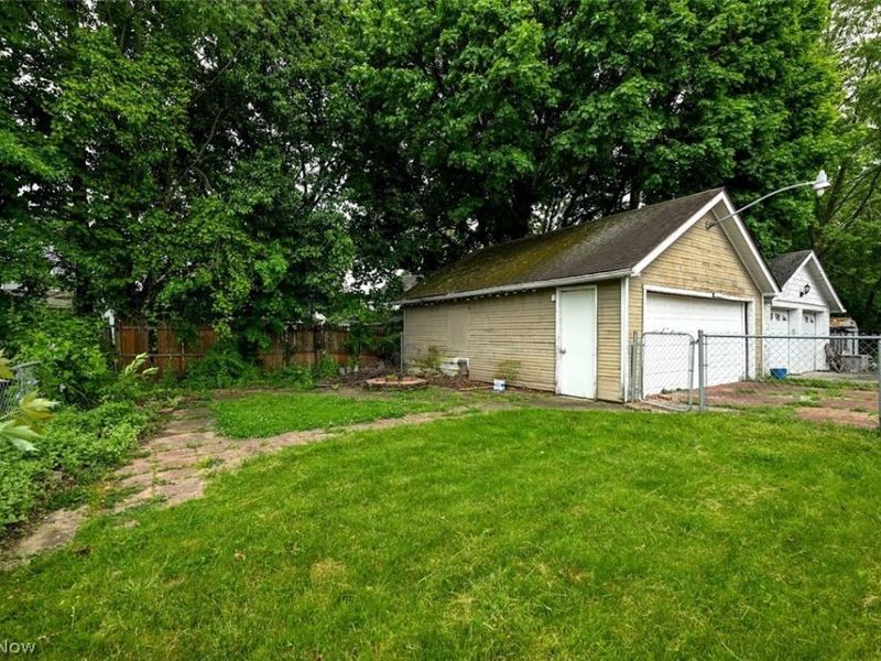 2221 9th Street SW, Akron, OH 44314 Photo 35