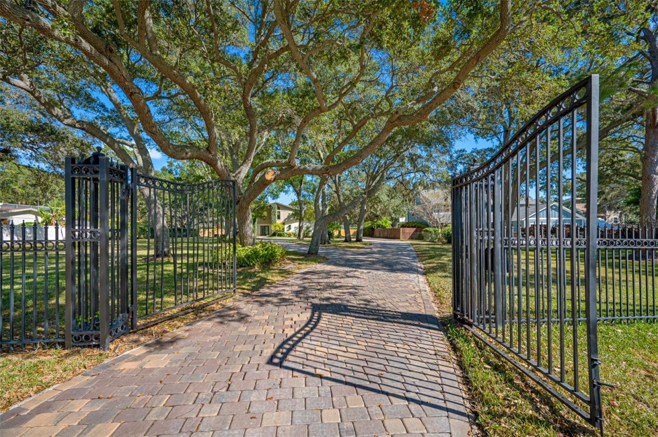 7259 131st Street, Seminole, FL 33776 Photo