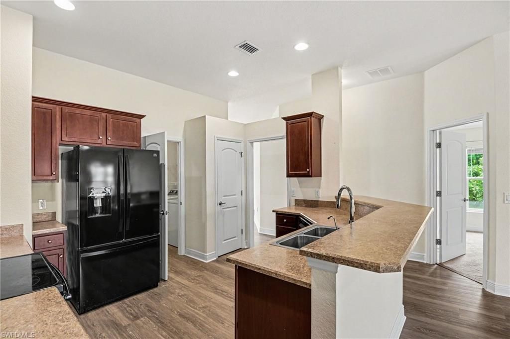1006 NE 33rd St , Cape Coral, FL 33909 Photo