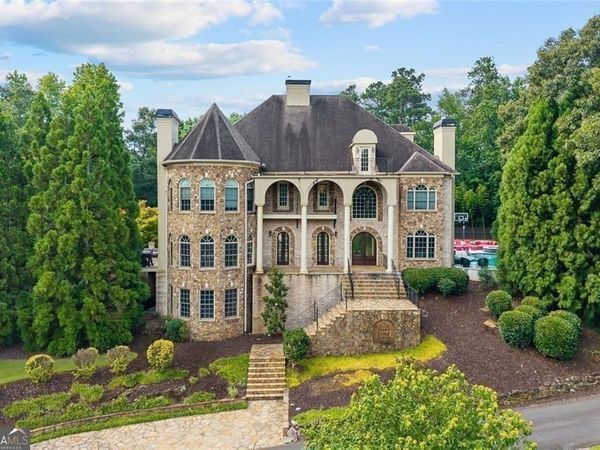 11140 W. Road, Roswell, GA 30075