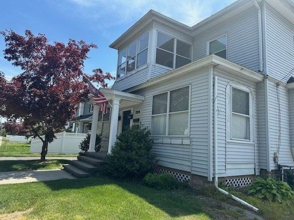 224 Walnut Street, Unit 2B, Agawam, MA 01001