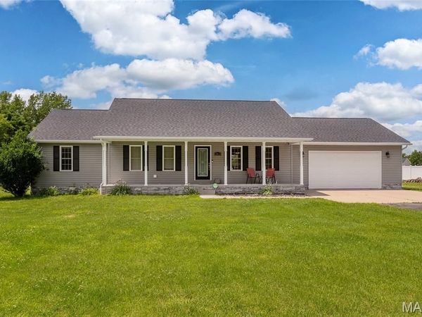 12063 Strawberry Road, Carbondale, IL 62901