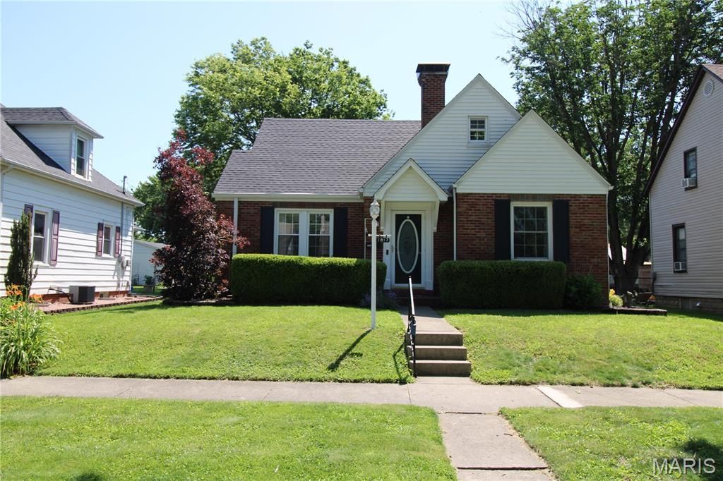 1817 Zschokke Street, Highland, IL 62249 Main Photo