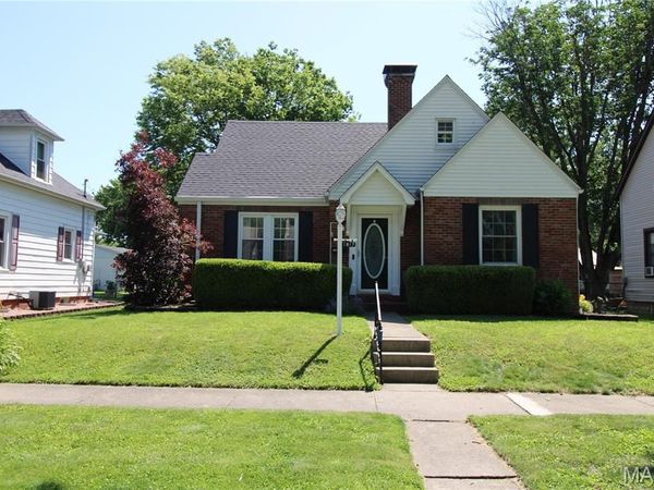 1817 Zschokke Street, Highland, IL 62249