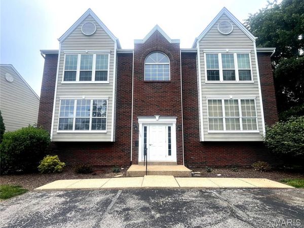 1111 Pocono Trail, Unit A, Ballwin, MO 63021