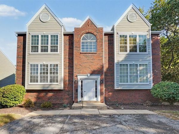 1111 Pocono Trail, Unit A, Ballwin, MO 63021