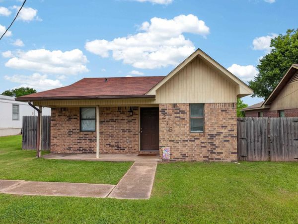 216 Clinton Street , Arkadelphia, AR 71923