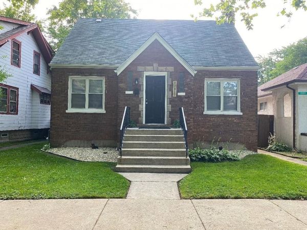 13819 S State Street, Riverdale, IL 60827