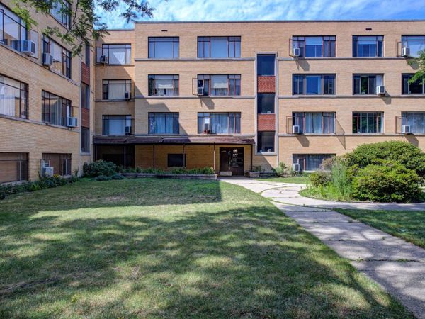 2710 W Summerdale Avenue, Unit 1B, Chicago, IL 60625