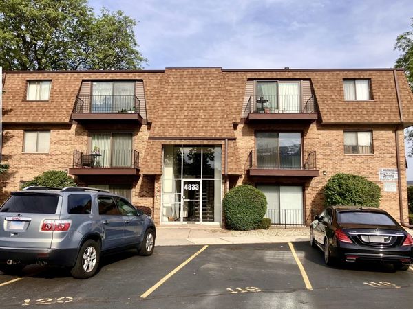 4833 W 109th Street , Unit 201, Oak Lawn, IL 60453