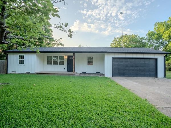 503 E Roosevelt Avenue, Whitney, TX 76692
