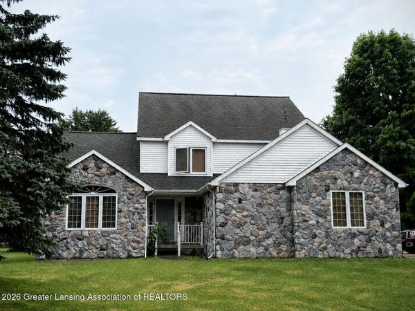 3384 Camino Del Sol Drive, Williamston, MI 48895