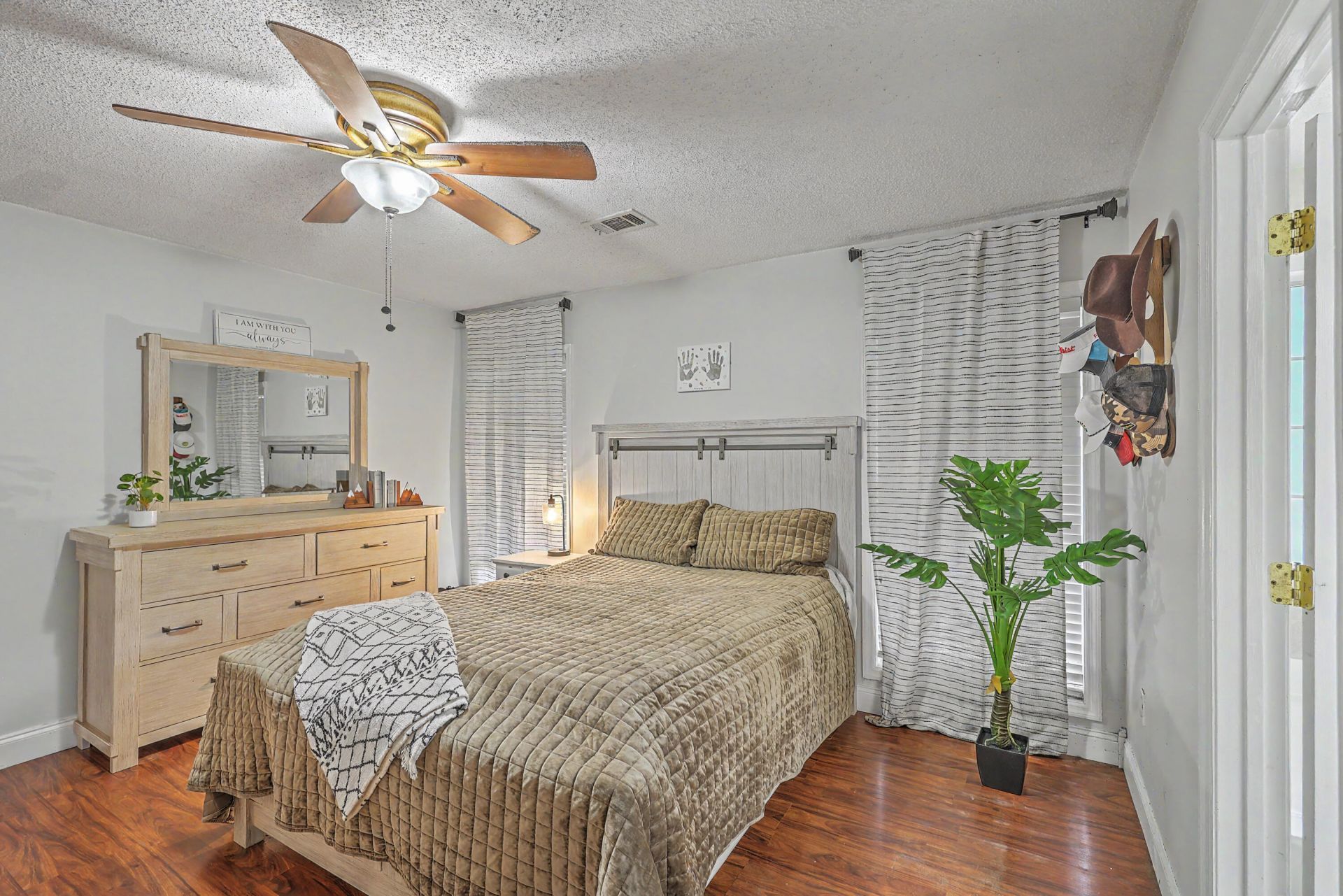 106 Bradd Street Photo 18