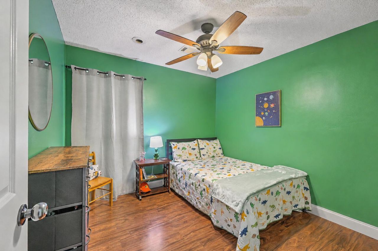106 Bradd Street Photo 20