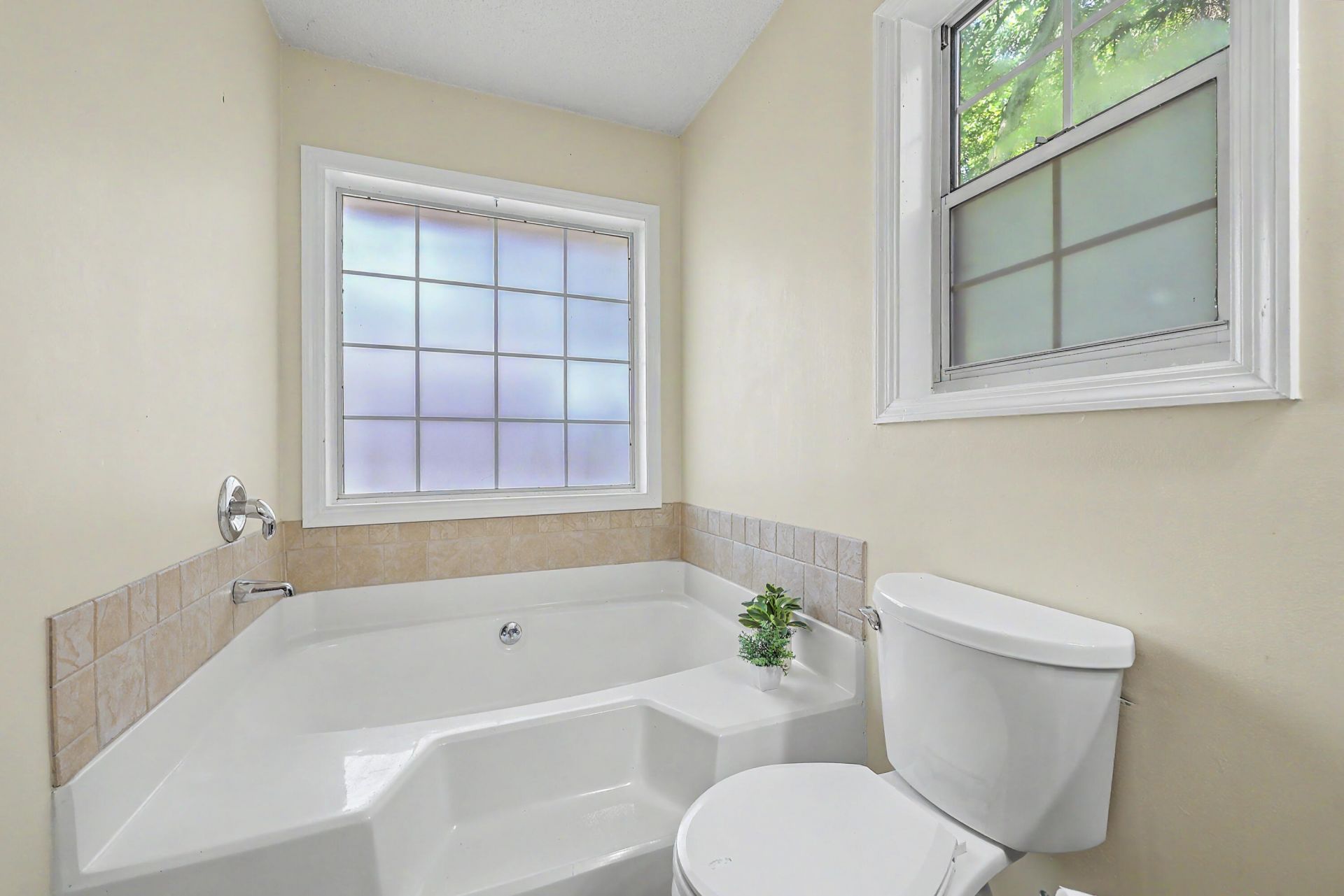 106 Bradd Street Photo 20