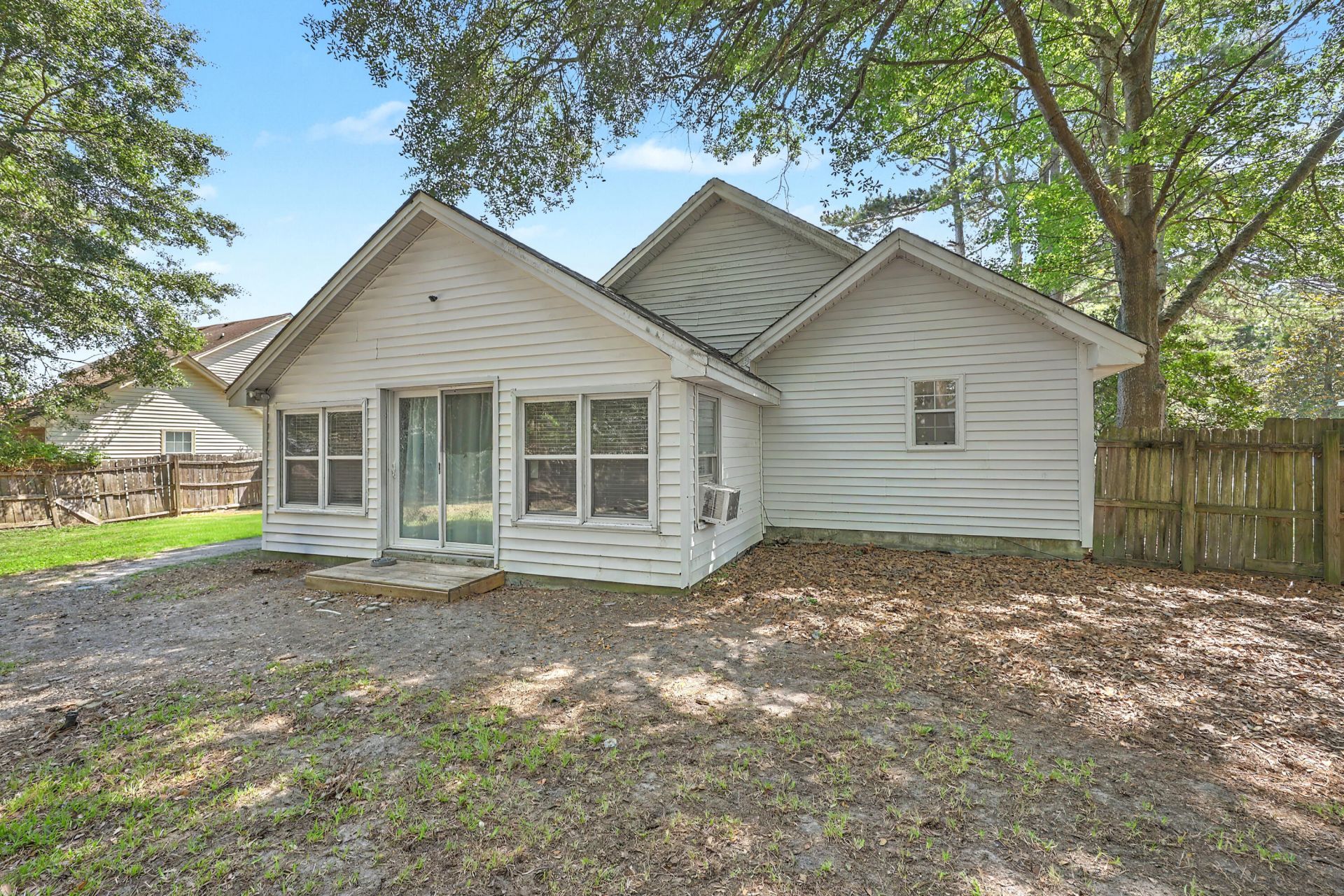 106 Bradd Street Photo 26