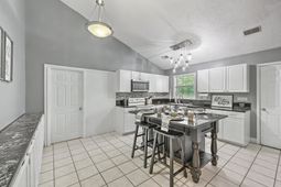 106 Bradd Street photo 4
