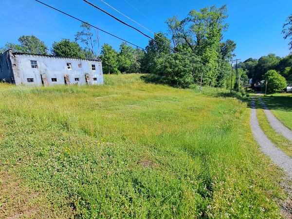 140 Locust Avenue, Masontown, WV 26542