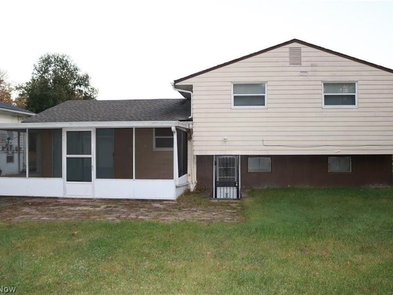6538 Pau Pau Court, Bedford Heights, OH 44146 Photo 2