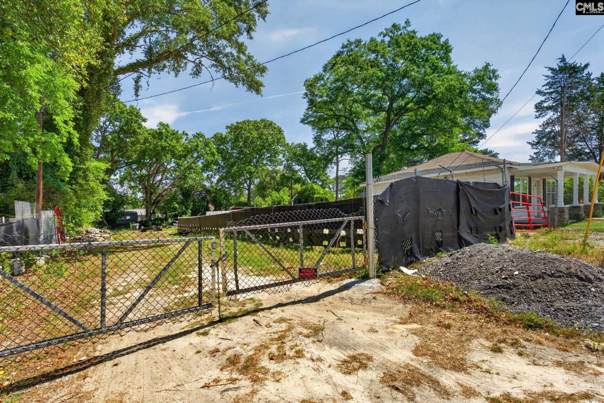 1002 Eastman Street Photo 17