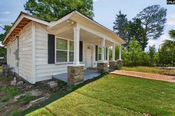 1002 Eastman Street photo 4