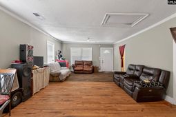 1002 Eastman Street photo 4