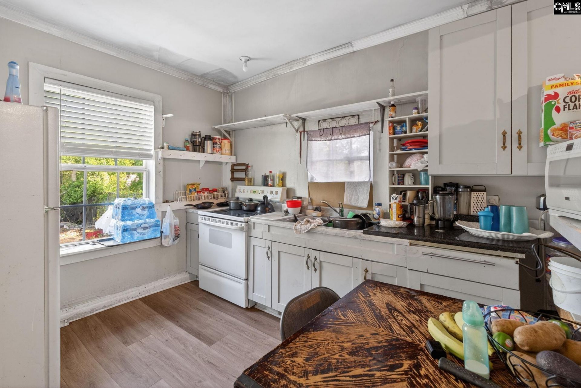 1002 Eastman Street Photo 8