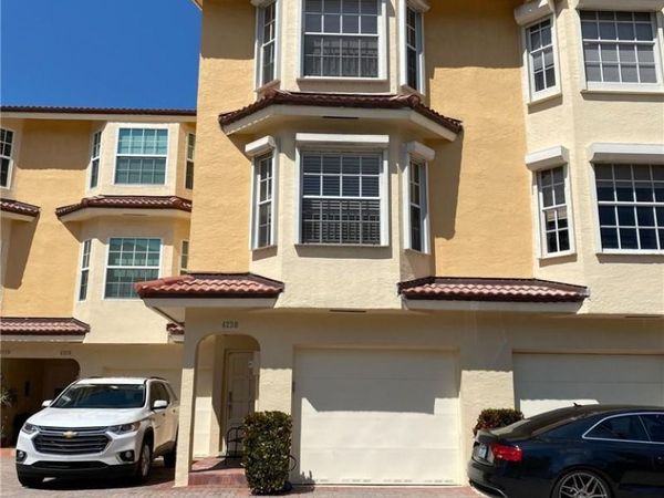 4230 N Ocean Drive, Hollywood, FL 33019