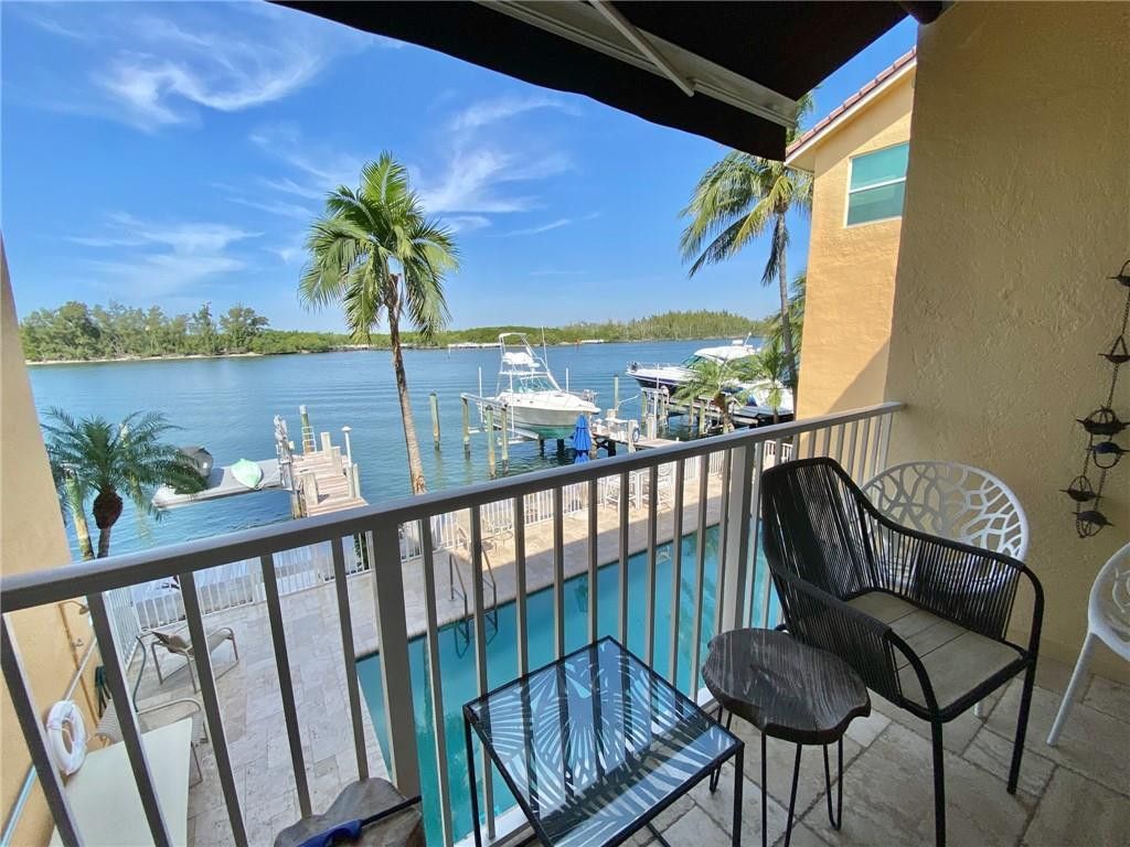 4230 N Ocean Drive, Hollywood, FL 33019 Photo