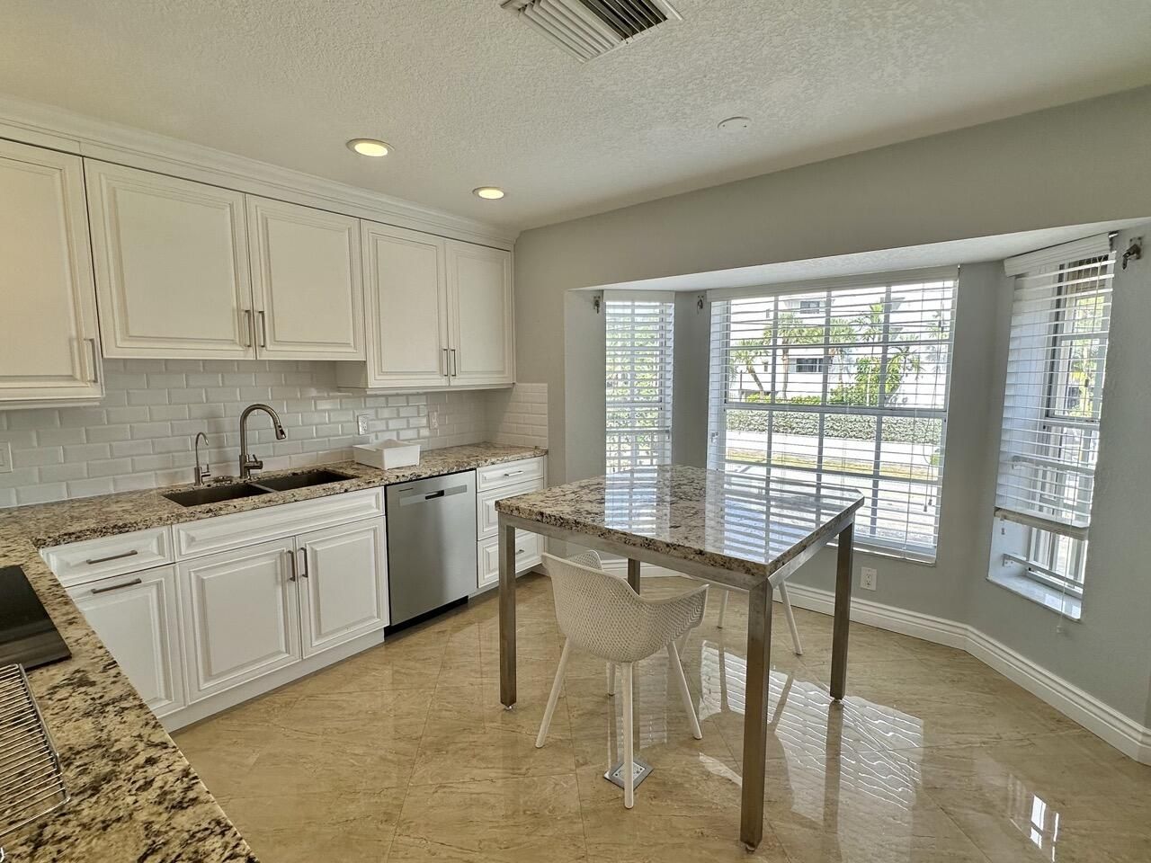 4230 N Ocean Drive, Hollywood, FL 33019 Photo