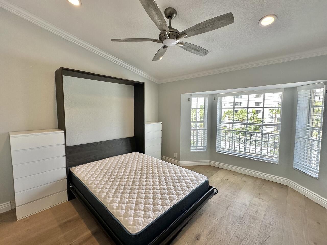 4230 N Ocean Drive, Hollywood, FL 33019 Photo