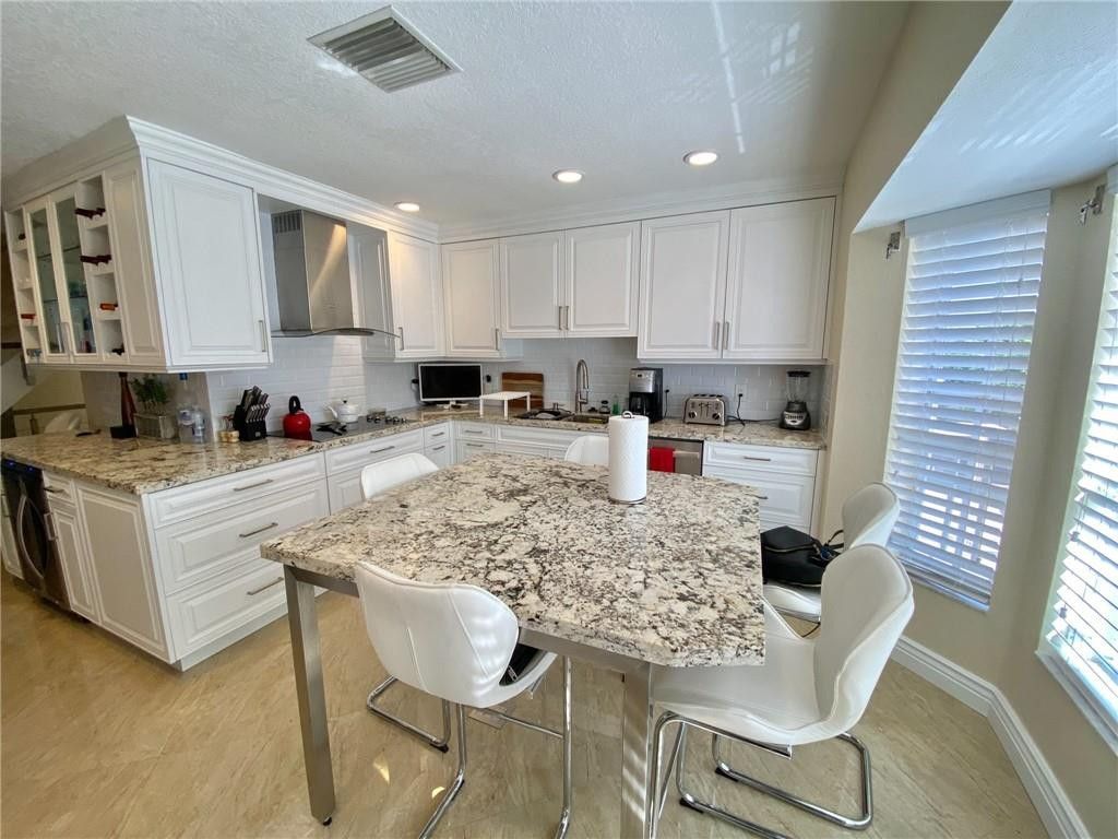4230 N Ocean Drive, Hollywood, FL 33019 Photo