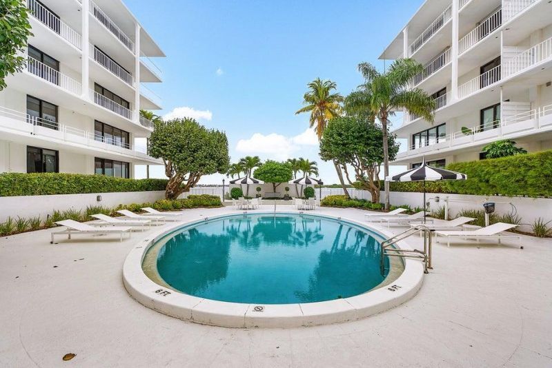 2185 Ibis Isle Road, Unit 1, Palm Beach, FL 33480 Photo