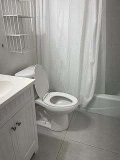 1660 W Golfview Drive, Pembroke Pines, FL 33026 Photo
