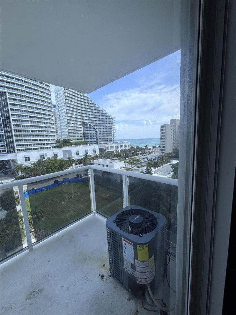 336 N Birch Road, Unit 8d, Fort Lauderdale, FL 33304 Photo