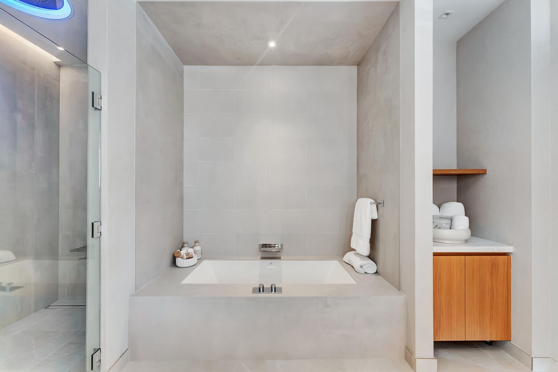 2321 SE 17th Street, Unit 401, Fort Lauderdale, FL 33316 Photo