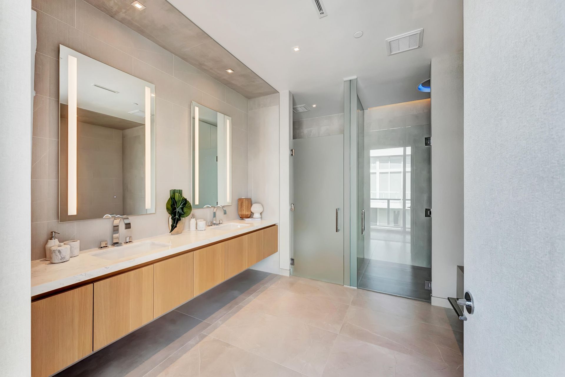 2321 SE 17th Street, Unit 401, Fort Lauderdale, FL 33316 Photo