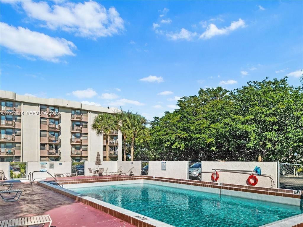 2701 Riverside Drive, Unit Apt 516, Coral Springs, FL 33065 Photo