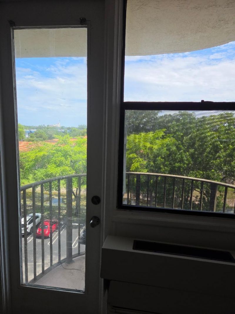 2701 Riverside Drive, Unit Apt 516, Coral Springs, FL 33065 Photo