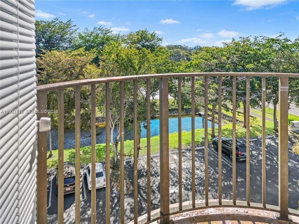 2701 Riverside Drive, Unit Apt 516, Coral Springs, FL 33065 Photo