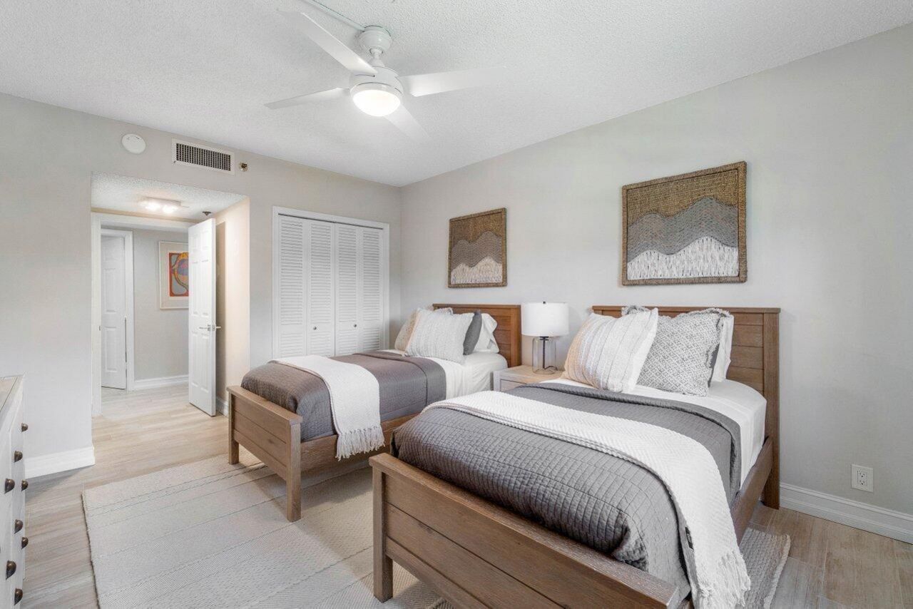 950 De Soto Road, Unit 2b, Boca Raton, FL 33432 Photo