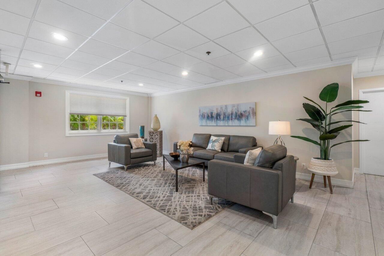 950 De Soto Road, Unit 2b, Boca Raton, FL 33432 Photo