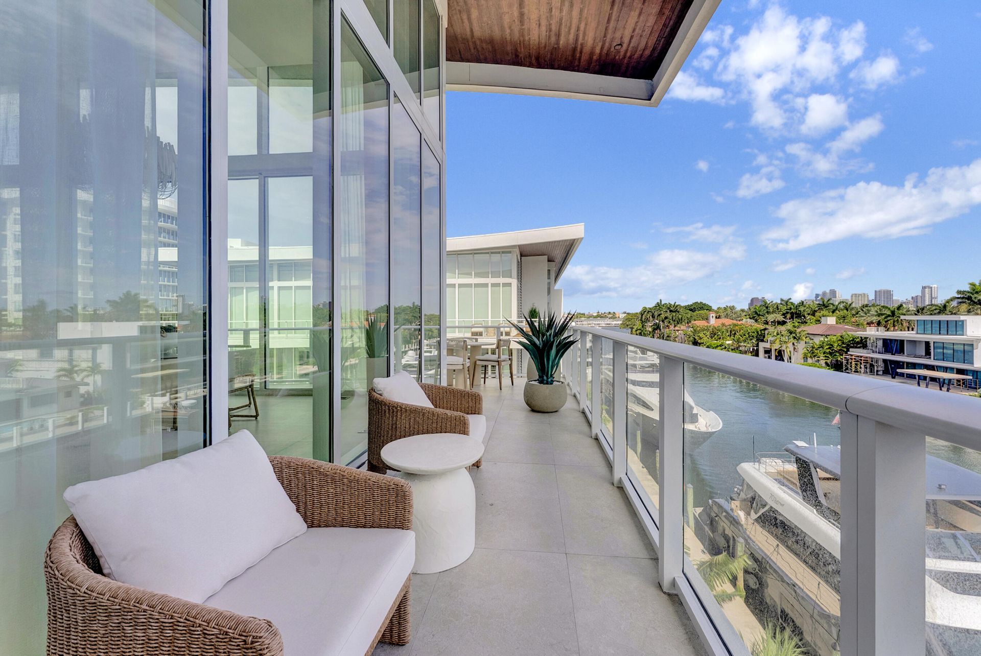 2321 SE 17th Street, Unit 401, Fort Lauderdale, FL 33316 Photo